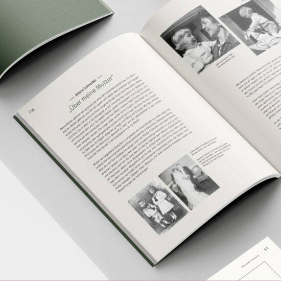 Doppelseiten aus der Autobiographie von Alfons Schneider mit dem Titel "Das tapfere Schneiderlein"